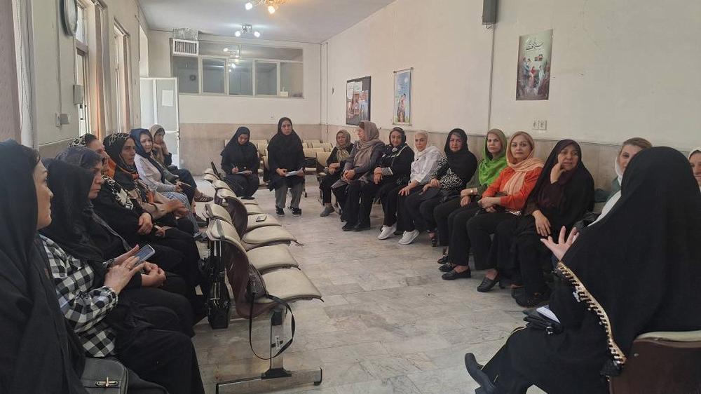 برگزاری جلسه بازنگری و توانمندسازی داوطلبان سلامت مرکز بهداشت جنوب تهران در مرکز خدمات جامع سلامت فرمانفرماییان